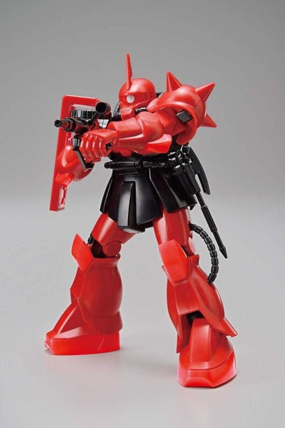 Mobile Suit Gundam Toys & Hobbies: Models & Kits:Science Fiction:Gundam HG MS-06SU Zaku II Uniqlo's Customized Mobile Suit